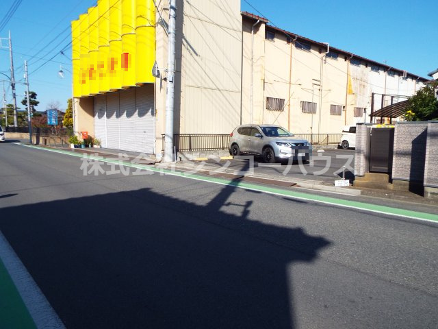 【前面道路含む現地写真】 | 久喜市本町6丁目 売地 | 建築条件なし。お好きなハウスメーカーで建築できます。