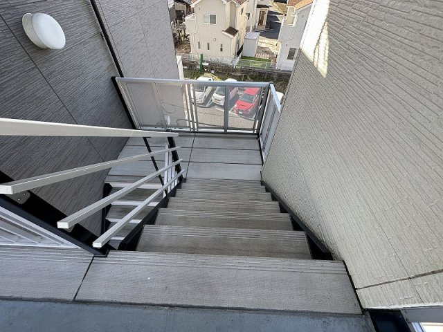 レオパレス竹松のその他|階段