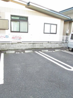 【駐車場】 | モデルン・ロイテ　Ａ棟 | カースペースがあります
