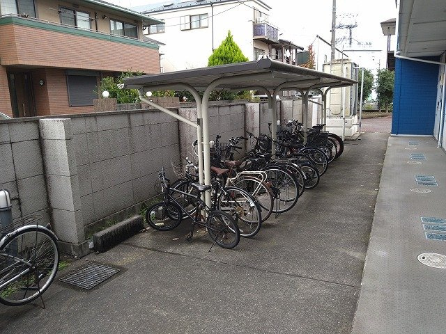 【その他】 | レオパレスＡＮＮＥＸシャルム | 駐輪場　原付＆自転車のみ駐輪可能