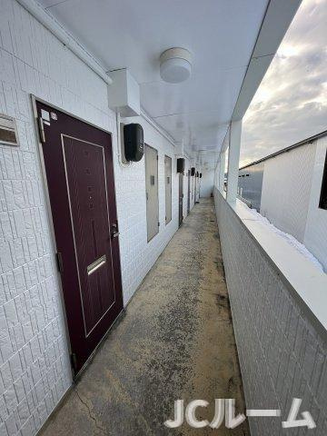 メゾンドノエルⅡのエントランス