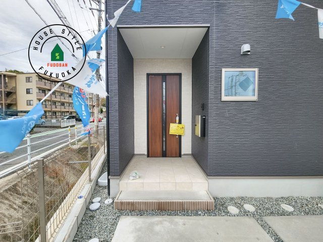 福岡市東区三苫4丁目第3-4棟（2号棟）の玄関|おでかけの時も帰った時も、「我が家」を最初に感じでもらえる素敵な空間に。