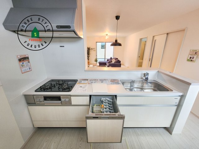 福岡市東区三苫4丁目第3-4棟（2号棟）のキッチン|キッチン。グリル・食器洗い乾燥機・浄水器も完備。