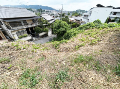 【展望】 | 奈良県生駒郡三郷町信貴ケ丘１丁目　土地 | 太陽光発電設備が設置されています。