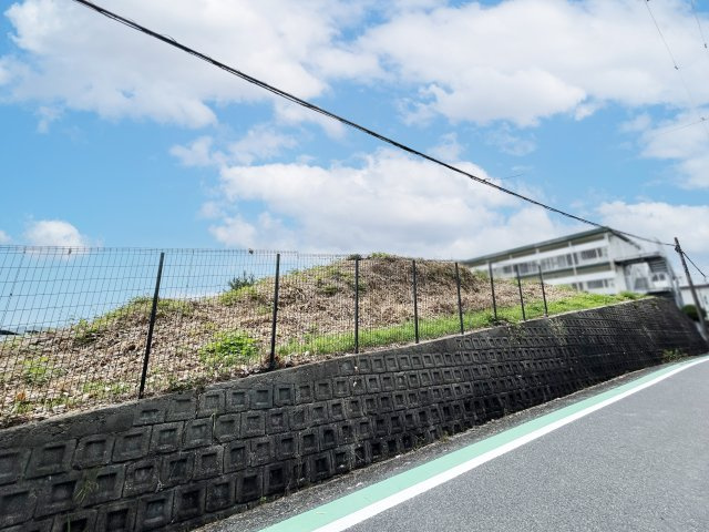 【前面道路含む現地写真】の画像
