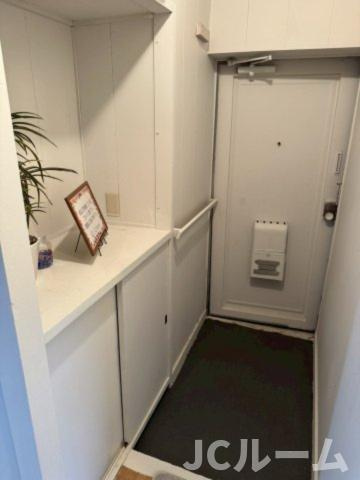 ヴィラナリー上越Ⅴの玄関