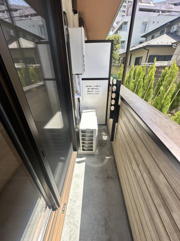 NE Sallaのバルコニー