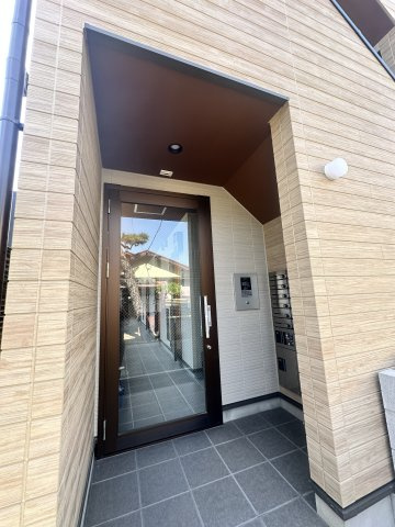 NE Sallaのエントランス