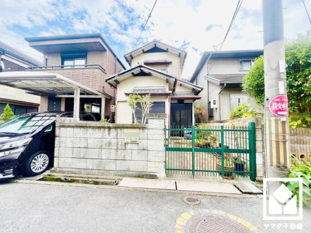 京田辺市草内山科の駐車場