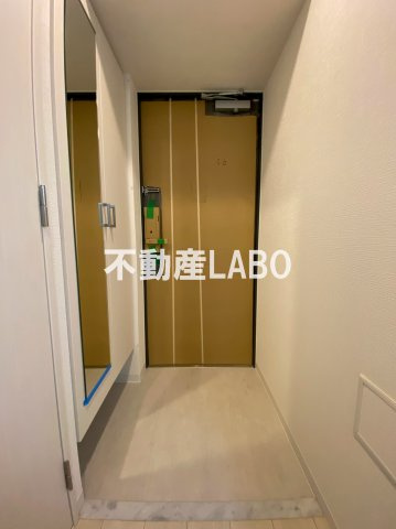 エスリード大阪ドームCERCAの玄関