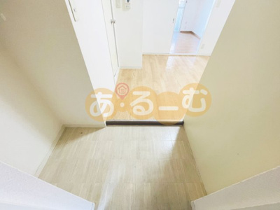 【玄関】 | ハイツメルローズ