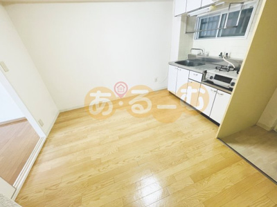 【居間・リビング】 | ハイツメルローズ