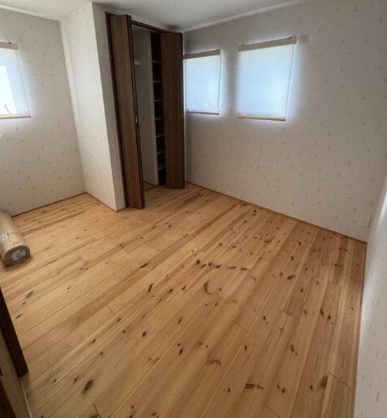 高津町　中古戸建の洋室