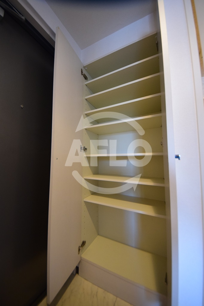 ウィルテラスなんば南の収納|サムティナンバ南　シューズボックス