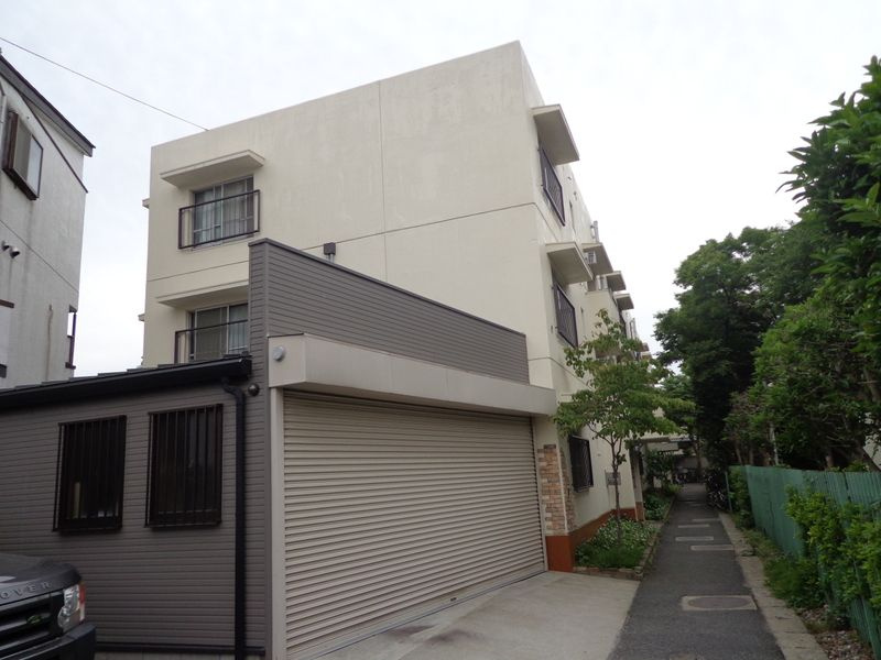 YMOアネックスの外観