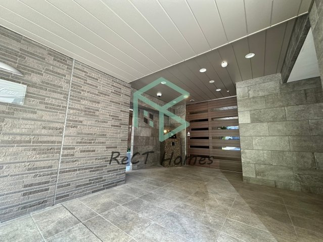 姫路市豊沢町の賃貸マンションのエントランス