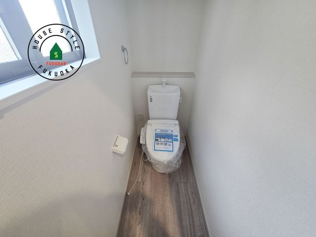 福岡市南区中尾2丁目第4-2棟（1号棟）のトイレ|温水洗浄便座を完備しております。2ヶ所にトイレがあるのは朝の慌ただしい時間も安心です。