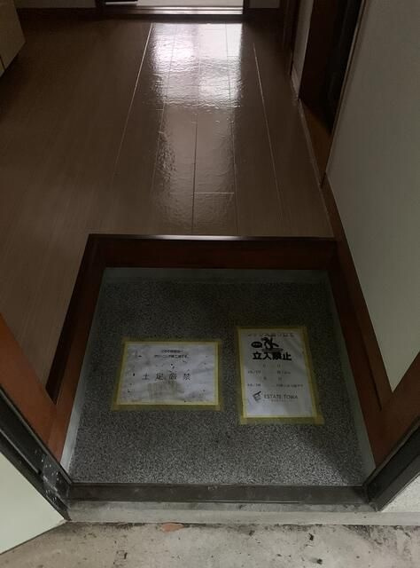 コーポユーＡの玄関