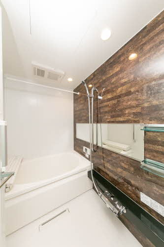 メゾン　ド　ラフィネの浴室