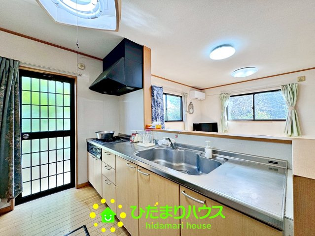 加須市上崎　中古一戸建てのキッチン