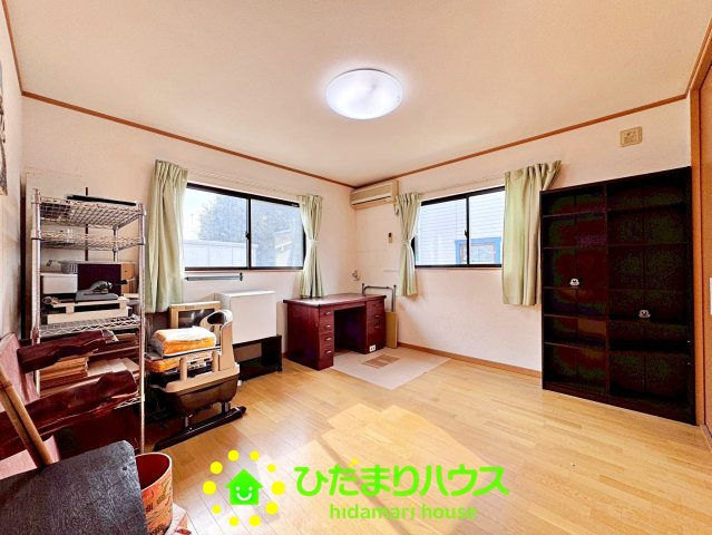 加須市上崎　中古一戸建ての寝室