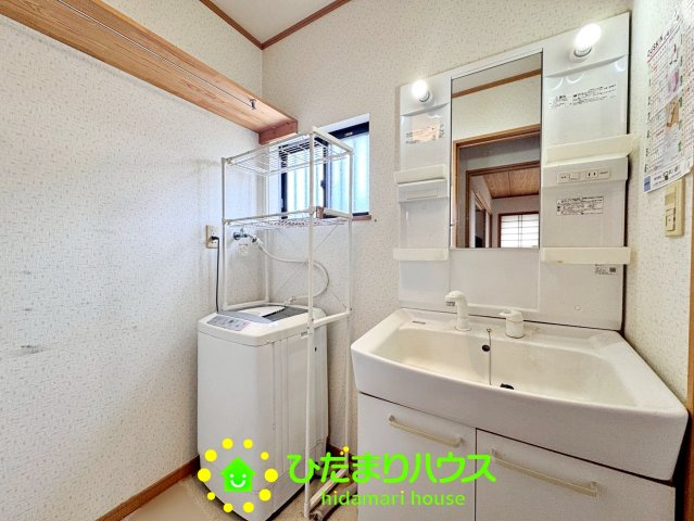 加須市上崎　中古一戸建ての脱衣所