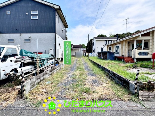 加須市上崎　中古一戸建ての駐車場|カースペースは3台以上、余裕で停められます。