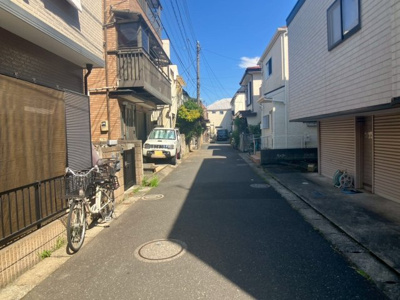 【前面道路含む現地写真】 | 市川市大洲一丁目土地 | 前面道路の位置指定道路