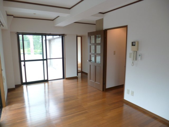 ファステストラップ朝日町の居間・リビング