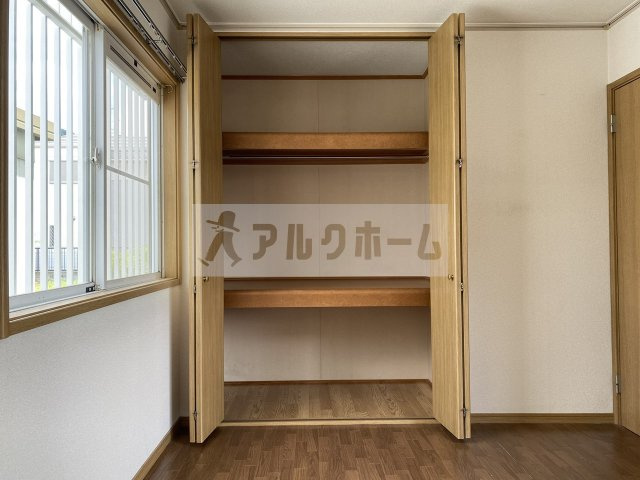 エステートピアタナカ1の収納|エステートピアタナカ1　洋室①　クローゼット