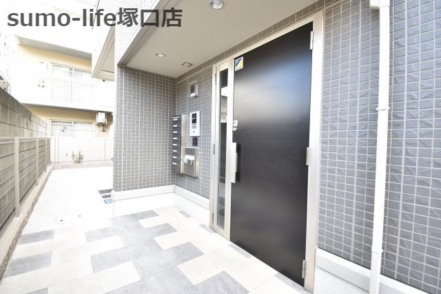 セジュール武庫之荘のエントランス
