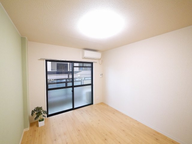 ロイヤルクリヨンの洋室