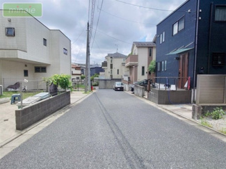 【前面道路含む現地写真】