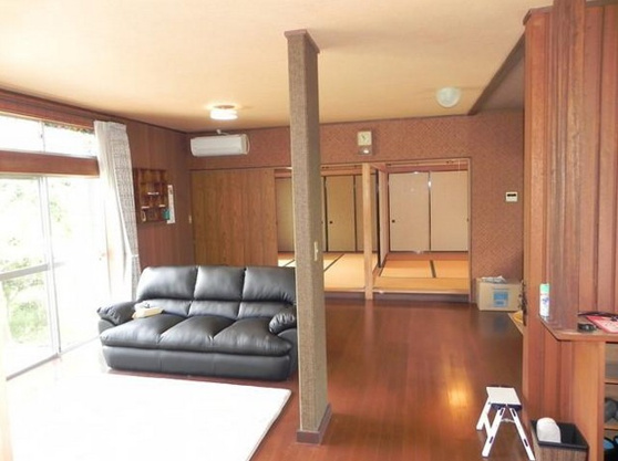 【居間・リビング】 | 大室高原別荘地　戸建