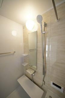 【浴室】 | 【仲介手数料無料！！】日野市大坂上4丁目　新築戸建て（全3棟）No1号棟　4190万円