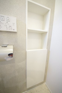 【収納】 | 【仲介手数料無料！！】日野市大坂上4丁目　新築戸建て（全3棟）No1号棟　4190万円 | トイレ内収納