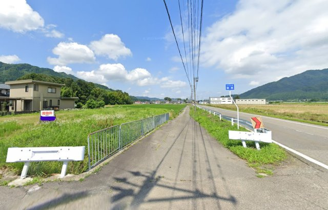 永平寺町飯島　売土地の前面道路含む現地写真