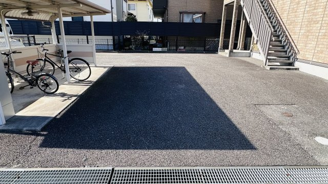 サニーヒルズの駐車場