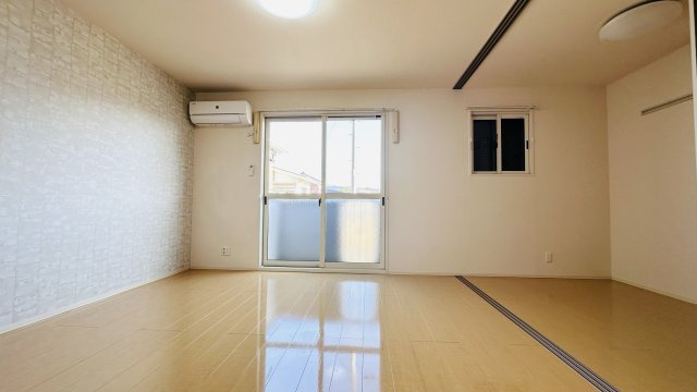 サニーヒルズの居間・リビング