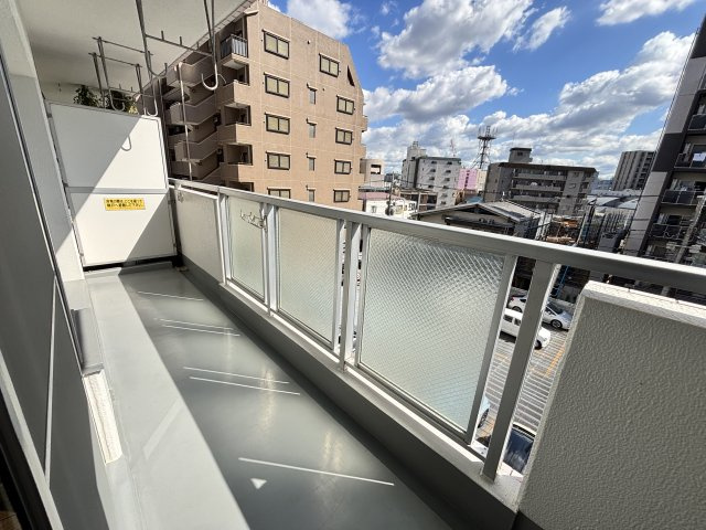 第二マサキビルのバルコニー