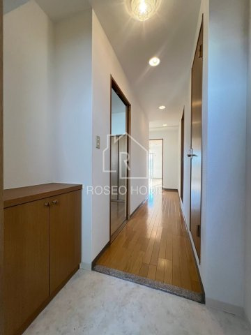 ラ・トゥールの玄関|同マンション別部屋：参考写真