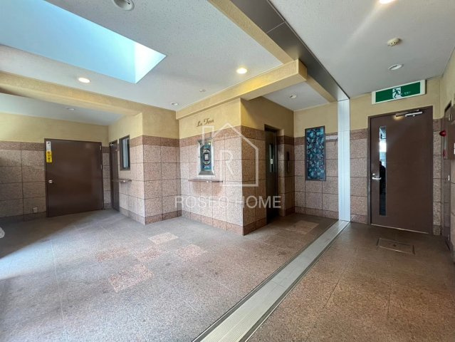 ラ・トゥールのロビー