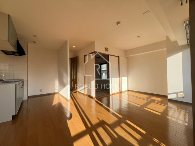 ラ・トゥールの居間・リビング|同マンション別部屋：参考写真