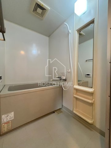 ラ・トゥールの浴室|同マンション別部屋：参考写真