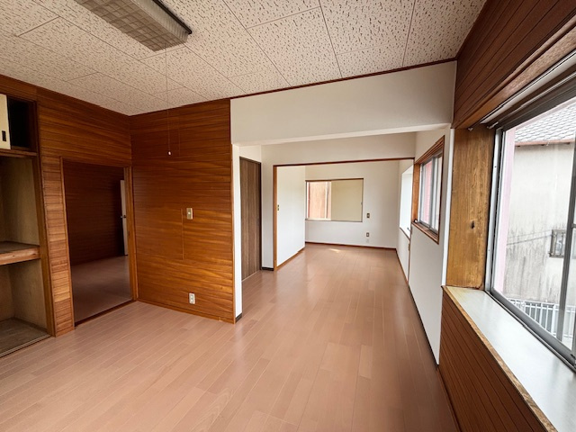 藤枝市時ケ谷　店舗併用住宅の居間・リビング