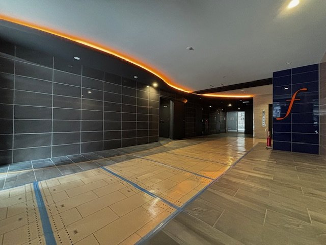 セレニテフラン谷町四丁目のロビー