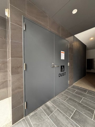 セレニテフラン谷町四丁目のエントランス