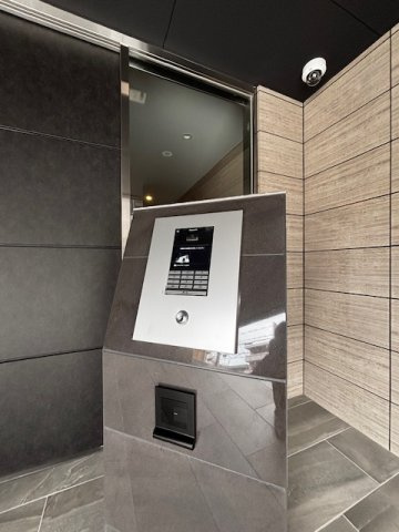 セレニテフラン谷町四丁目のエントランス