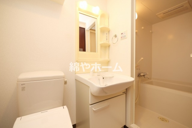 ディナスティ玉造の独立洗面台|使いやすい独立洗面台です