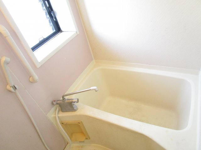 クレール津福Ⅰ【10,000円キャッシュバック対象物件】の浴室|きれいなお風呂です